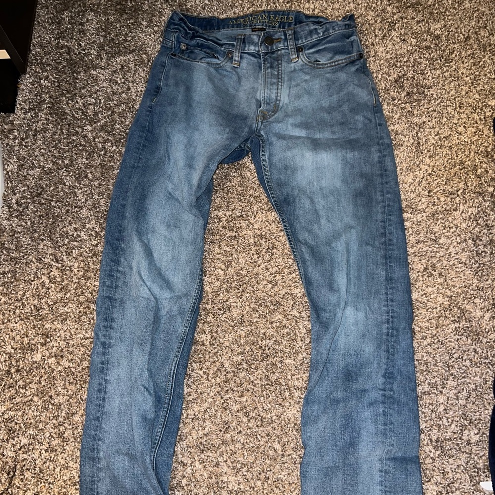 Mens American Eagle straight legged jeans
